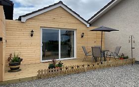 Tomax Garden Cabin Free Parking